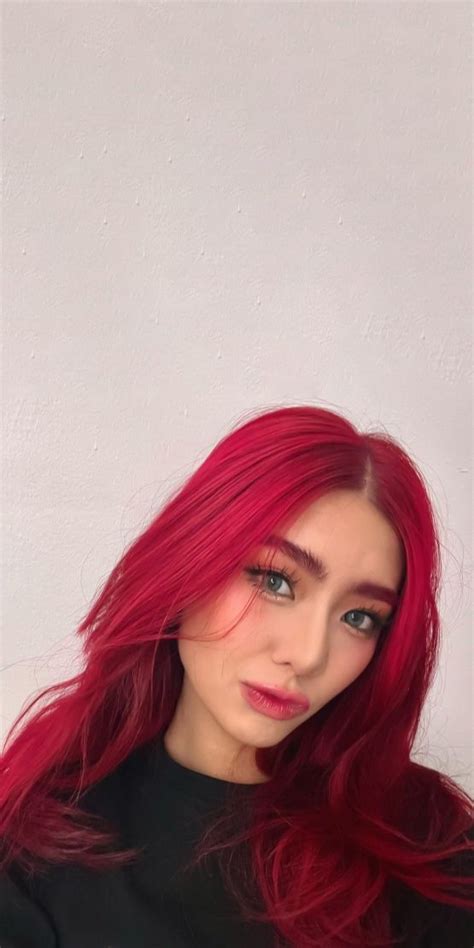 Bini Mikha Wallpaper Ig Post Bini Mikha Pretty Brunette Photography Poses For