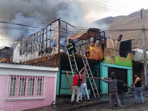 Incendio De Proporciones Afectó A Cuatro Casas En Iquique