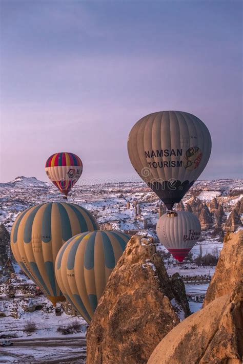 Editorial Goreme Hot Air Balloons Editorial Photo Image Of Flight Famous