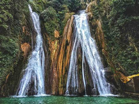 15 Best Waterfalls in India: Natural Hidden Gems of India - Trip Tradition