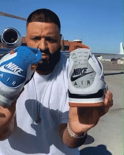 Dj Khaled 又晒重磅狠货！air Jordan 4 What The” 下月发售 球鞋资讯 Flightclub中文站