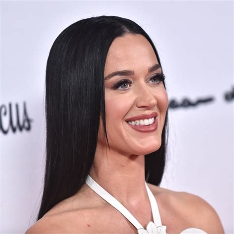 Il ritorno di Katy Perry Womans World è il nuovo singolo in uscita