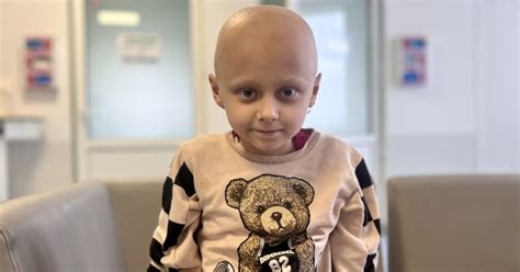Лікарі врятували 8-річну дівчинку з Вінниччини, симптомом злоякісної ...