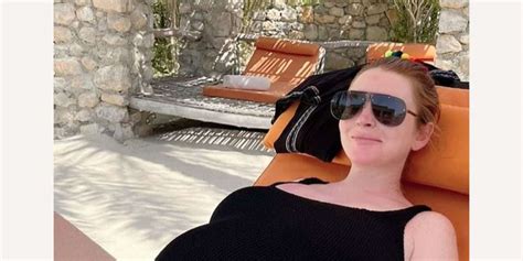 Lindsay Lohan Baby Bump Spotted For The First Time Motherly