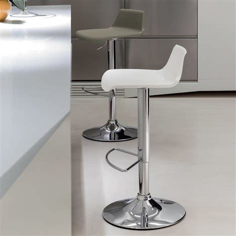 Tabouret De Bar Blanc R Glable Et Pivotant Sur Cdc Design