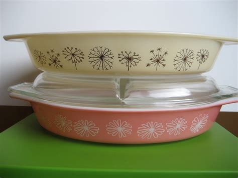 Six Balloons Vintage Delights: Pyrex Pink Daisy