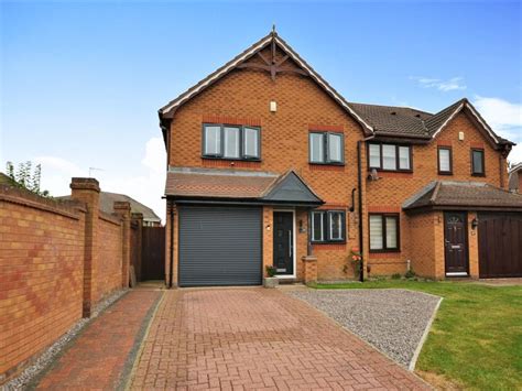 3 Bed Semi Detached House For Sale In Harcourt Way Hunsbury Hill