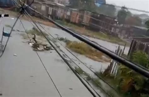 Chuva Forte Causa Deslizamento De Terra E Alagamento Em Manaus Portal Barelândia