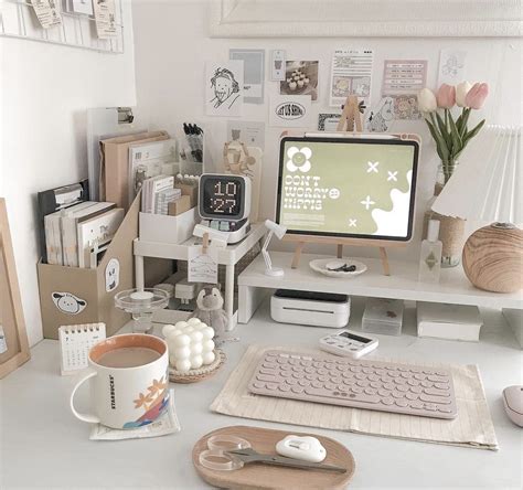 10 Desk Decor Aesthetic To Create A Beautiful And Inspiring Workspace