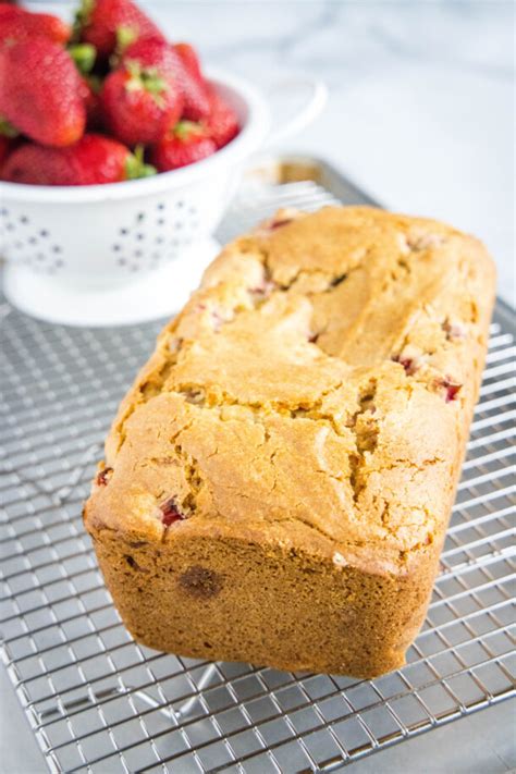 Strawberry Bread - Dinners, Dishes, and Desserts