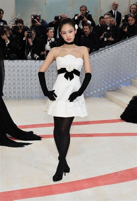 Jennie Kim Met Gala Met Gala Outfits Gala Outfit Met Gala