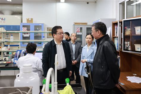 校长贺祖斌到省部共建药用资源化学与药物分子工程国家重点实验室调研座谈