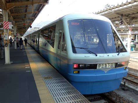 伊豆急行2100系電車 2155 熱海駅 鉄道フォト・写真 By さんたかさん レイルラボraillab