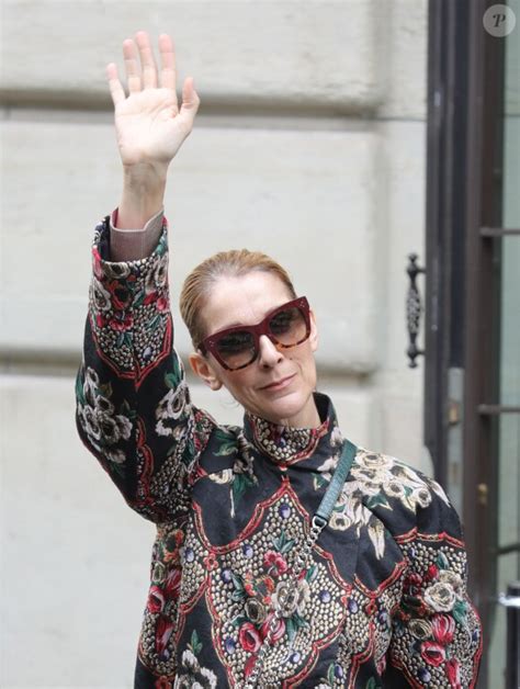 Photo Céline Dion Quitte Son Hôtel Le Royal Monceau à Paris Pour Se