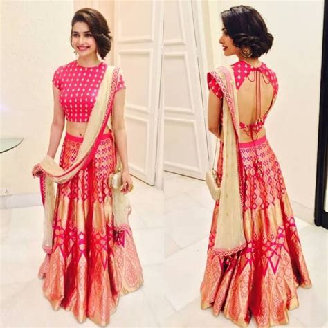 Hairstyles For Short Hair On Lehenga Short Hair Big Impact Baggout