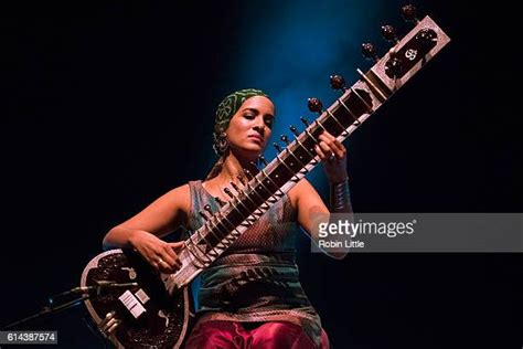 Anoushka Shankar Performs In London Photos And Premium High Res