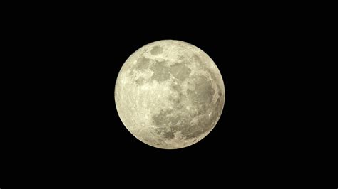 In arrivo una Superluna blu che non sarà blu Ecco perché e cosa