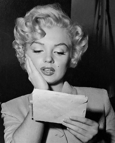 Marilyn Monroe Fashion Marilyn Monroe Photos Classic Hollywood Old