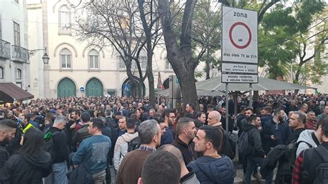 Milhares De Elementos Da Psp E Gnr Manifestam Se Em Lisboa Sic Not Cias