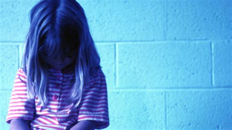 Pädophilenring gesprengt Kinder zu Sex mit Tieren gezwungen