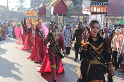 Semarakkan Hut Ri Ke Pawai Karnaval Padang Lawas Memukau Masyarakat