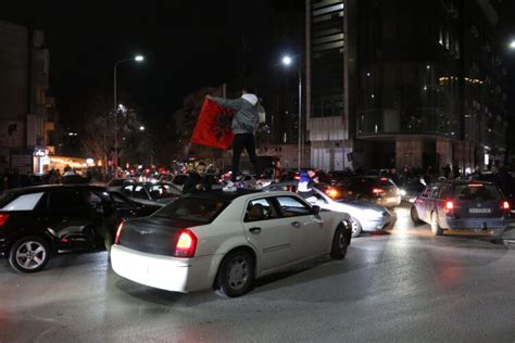 Slavlje Na Ulicama Pri Tine Nakon Pobjede Vicarske Nad Srbijom N