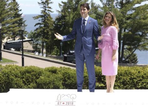 Justin Trudeau Placé En Isolement Sa Femme Sophie Testée Positive Au