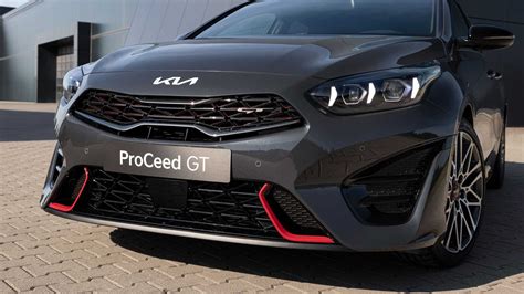 Kia Ceed Facelift Revealed With New Lights Redesigned Grille