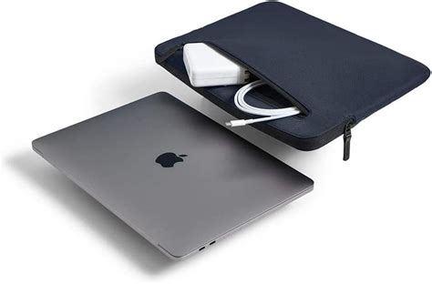 Túi Chống Sốc Incase Compact Sleeve Flight Nylon Cho Macbook Laptop