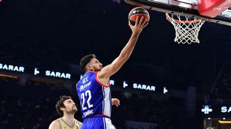 Anadolu Efes şampiyon gibi oynadı 3 maç sonra kazandı Spor