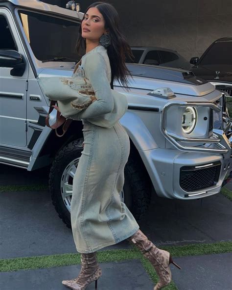 Kardashian Fans Convinced Kylie Jenner Had Two Secret Plastic Surgeries