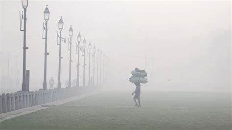 Delhi Air Quality Remains In Very Poor Category Aqi At 337