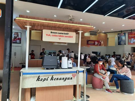 Perdana Hadir Di Jakarta Fair Kopi Kenangan Kenalkan Produk Terbaru