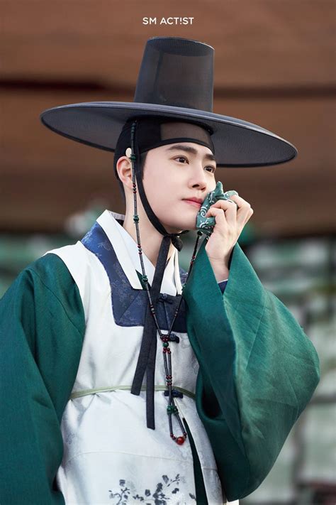 9 Momen Suho Di Balik Layar Drakor Missing Crown Prince