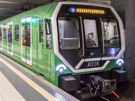 Milano M2 La Metropolitana Verde Compie 50 Anni