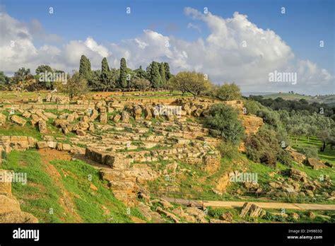 Porta V Archäologischer Park Valle Dei Templi Tal Der Tempel Agrigent Sizilien Italien