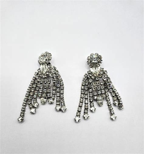 Antique Weiss Dangle Rhinestone Earrings Vintage Clip Gem