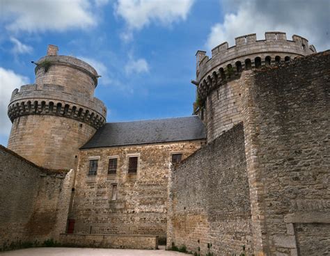 Château Des Ducs Dalençon 12ème Siècle Mh Pa00110691 Flickr