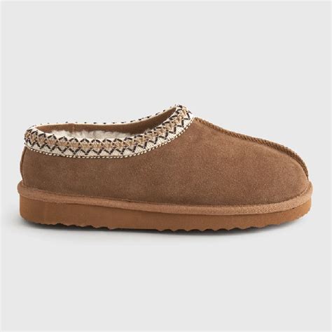 UGG Slippers Keep Selling Out, So I Found You a Bunch of Actually Good ...