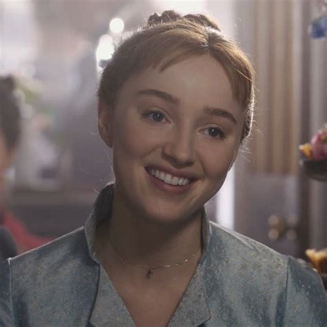 Daphne Bridgerton Icon In Daphne Phoebe Dynevor Day For Night