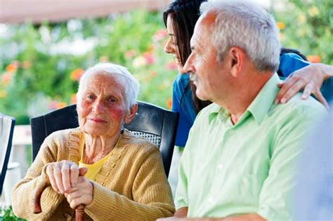 Tena Promueve La Salud De Adultos Mayores Bailando