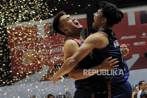 Kalahkan Satria Muda Pelita Jaya Juara IBL All Indonesian 2024