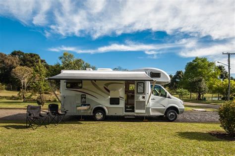 Casa sobre rodas motorhome tem estrutura de residência para viajantes