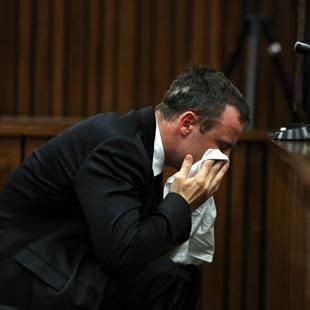 Oscar Pistorius En Pleurs S Excuse Pour Le Meurtre De Sa Petite Amie