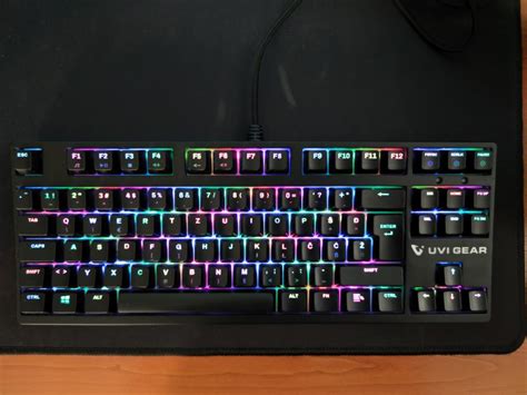 Opto mehanička tipkovnica Uvi Gear Pride Mini TKL ISO HR Layout