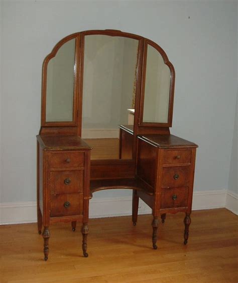 Antique Bedroom Vanities Antique Vanity Dresser With Mirror And Stool