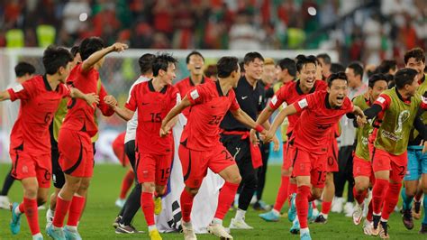 South Korea Score Injury-time Winner Against Portugal To Reach World ...