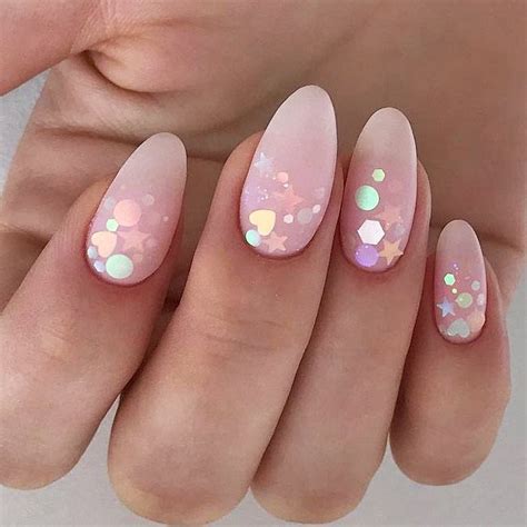 33 Breathtaking Designs For Almond Shaped Nails Almond Shape Nails Almond Acrylic Nails Nails