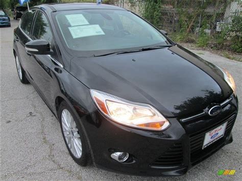 Tuxedo Black Metallic Ford Focus Sel Door Photo