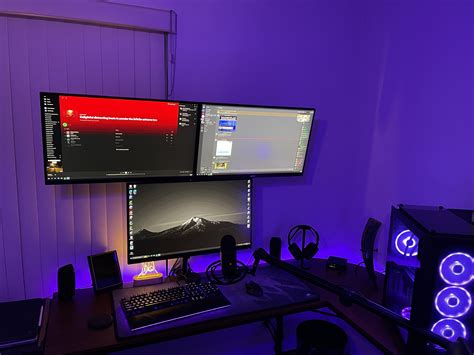 Does Anyone Use This Triple Monitor Setup And If So Do You Like It Rbattlestations